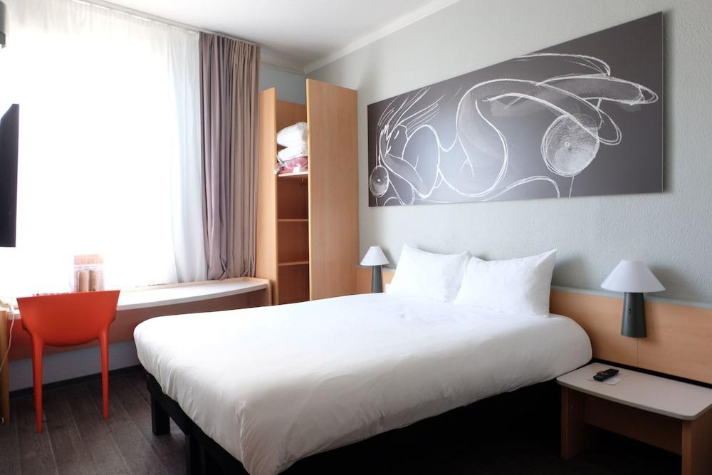 Ibis Daumesnil Porte Doree Hotel París