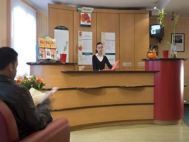 Ibis Daumesnil Porte Doree Hotel París