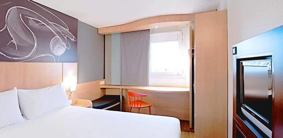 Ibis Daumesnil Porte Doree París